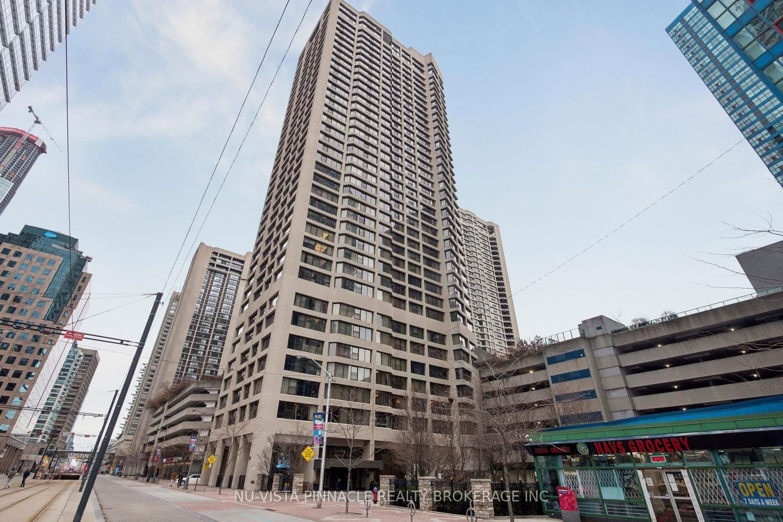 #1418 - 55 Harbour Square