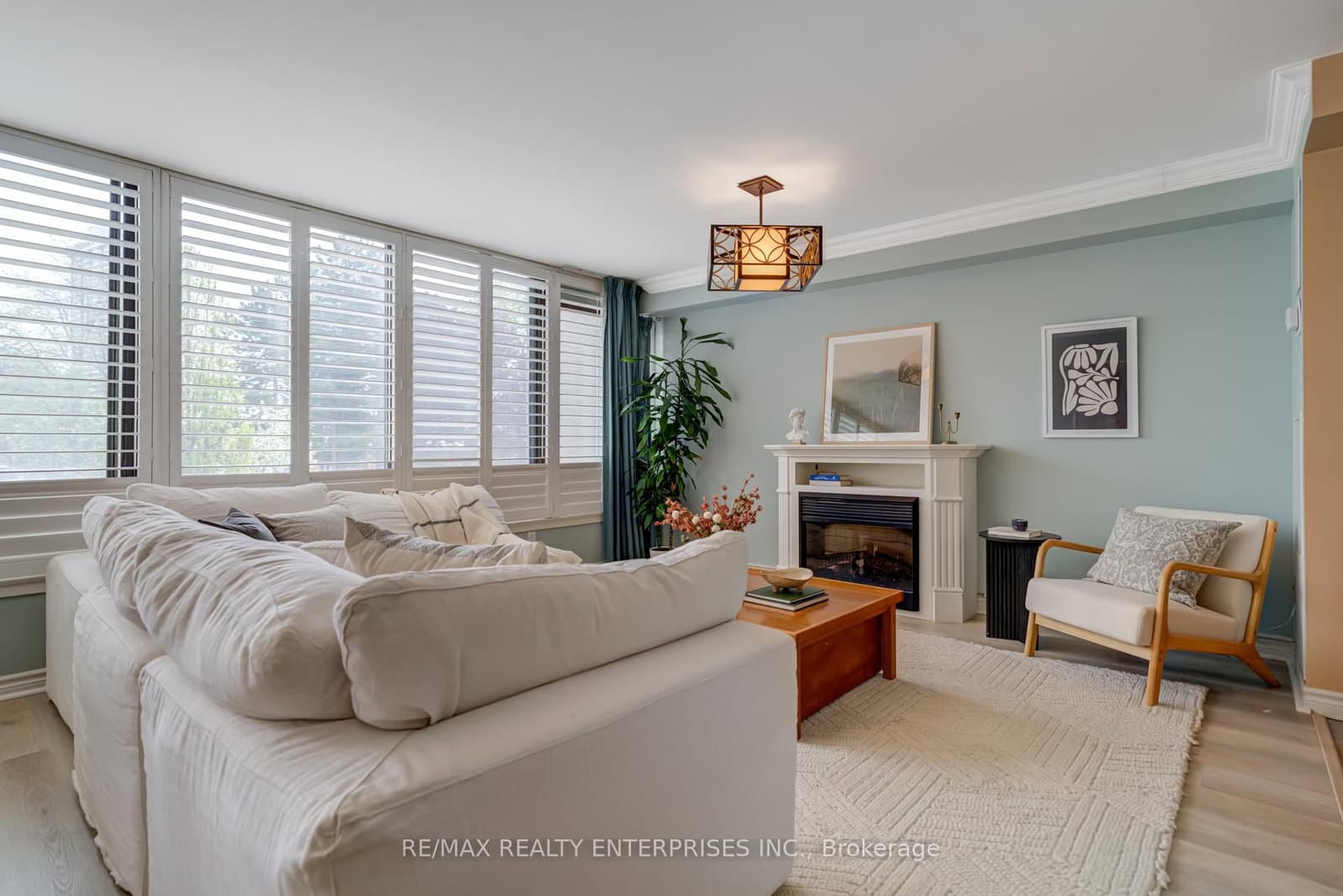 #204 - 65 Skymark Drive