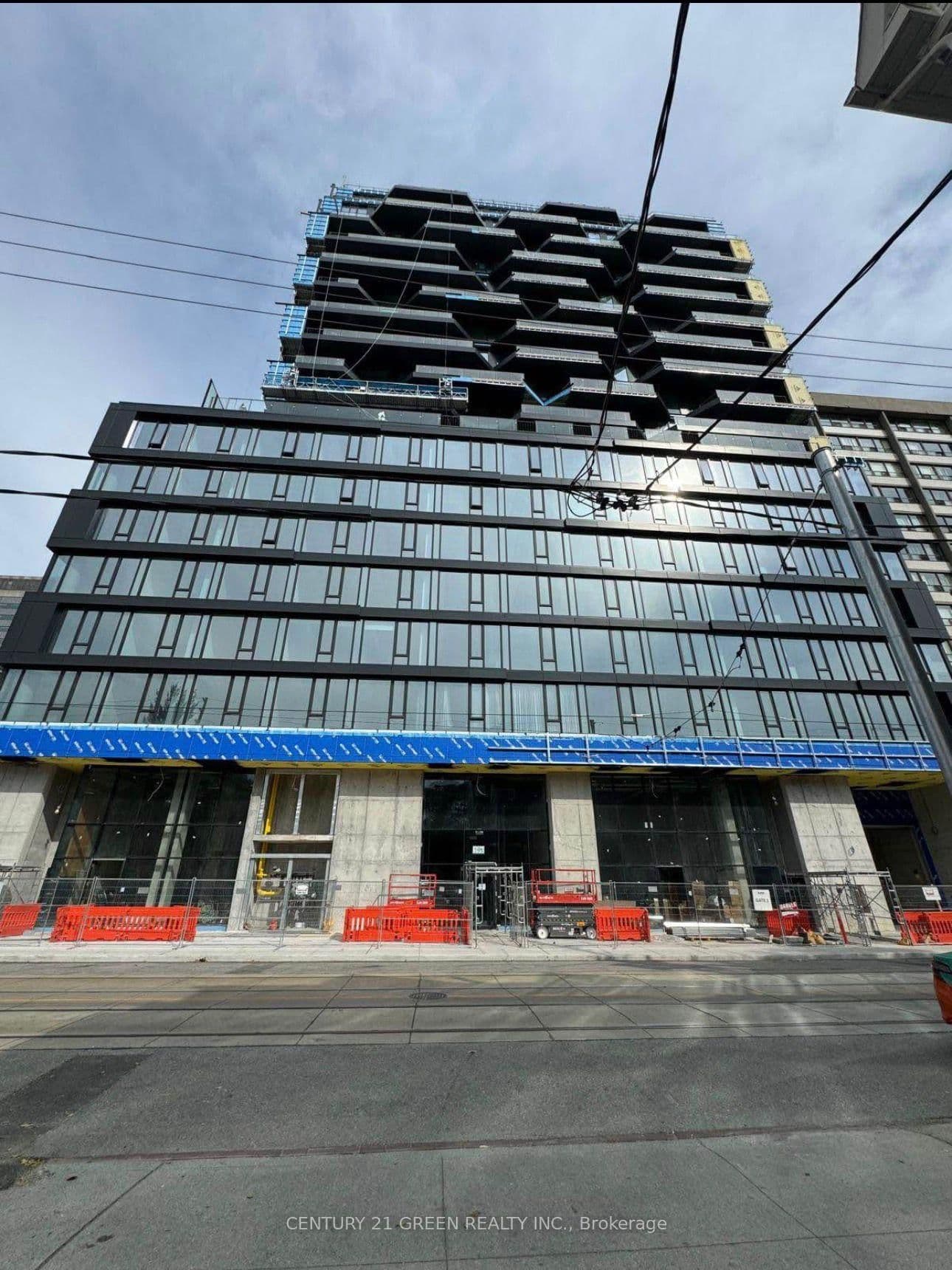 195 McCaul Street, Unit 414