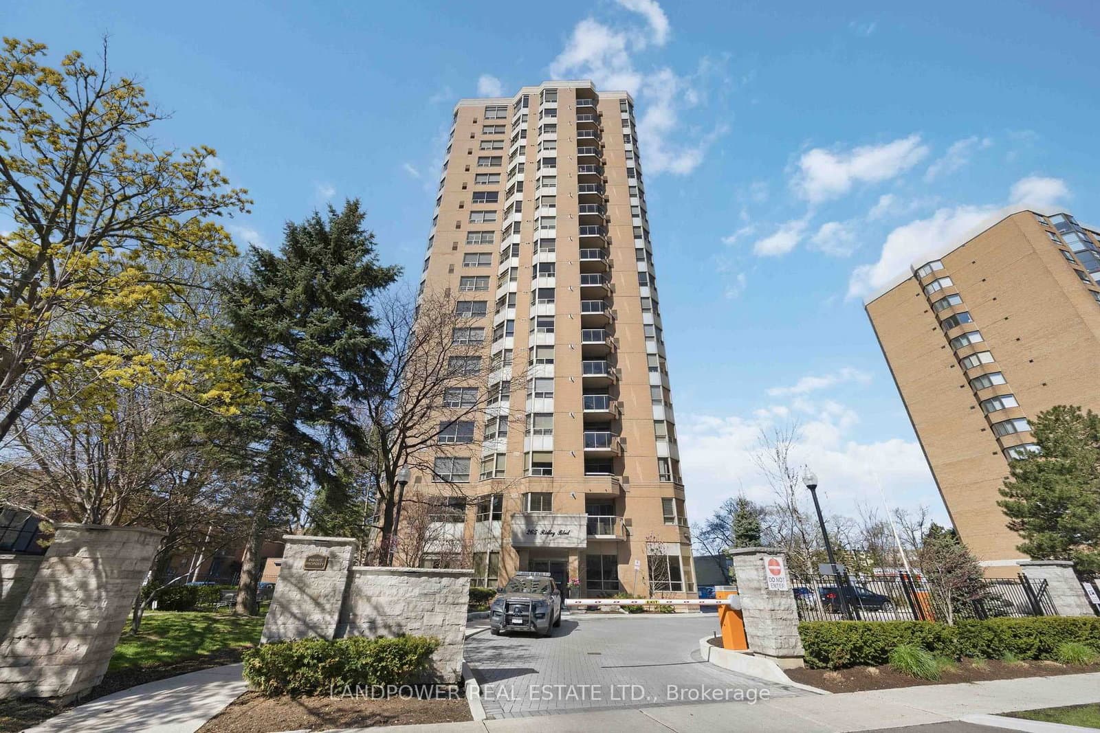 #801 - 265 Ridley Boulevard