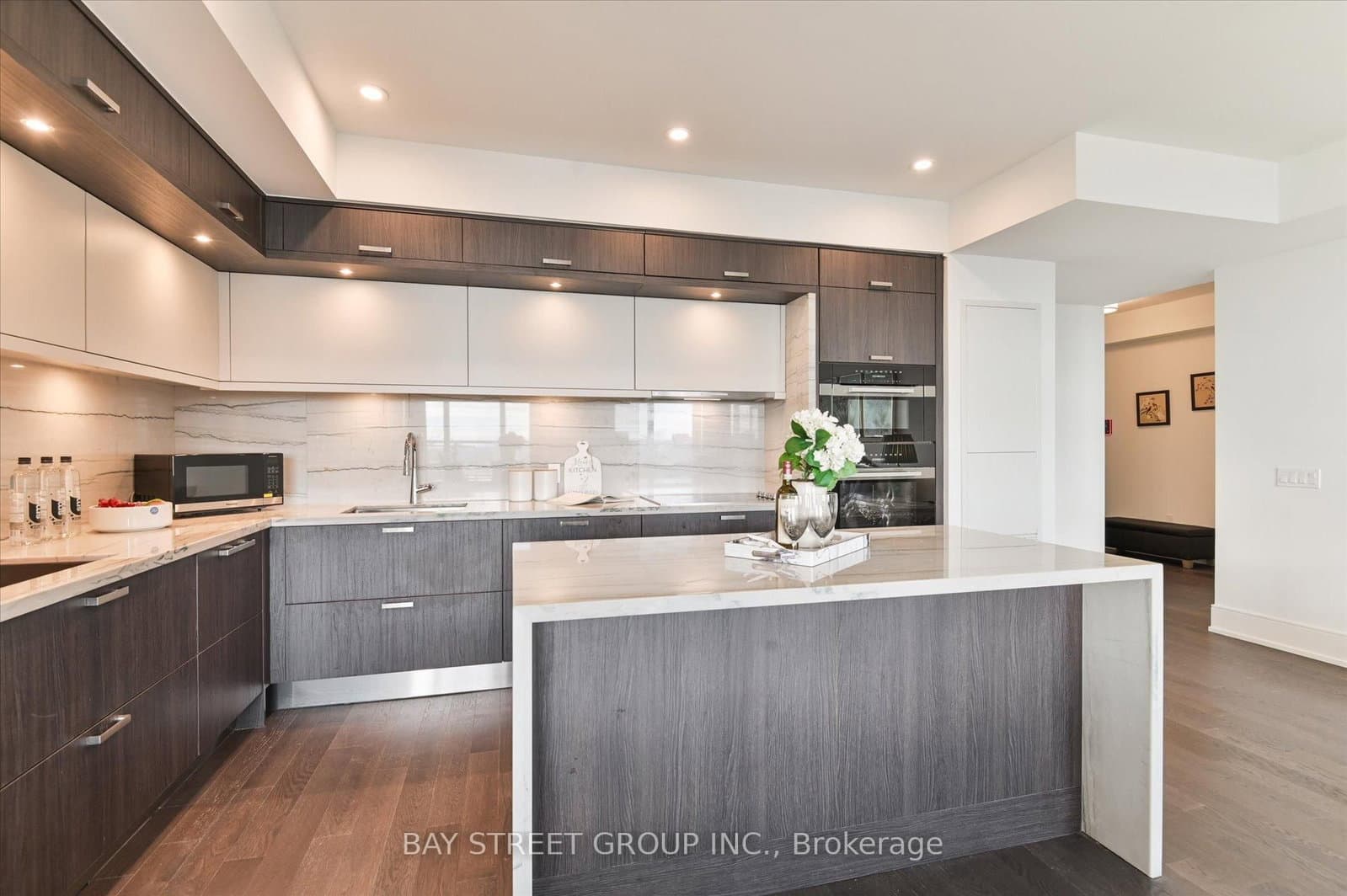 #2707 - 30 Inn On The Park Drive