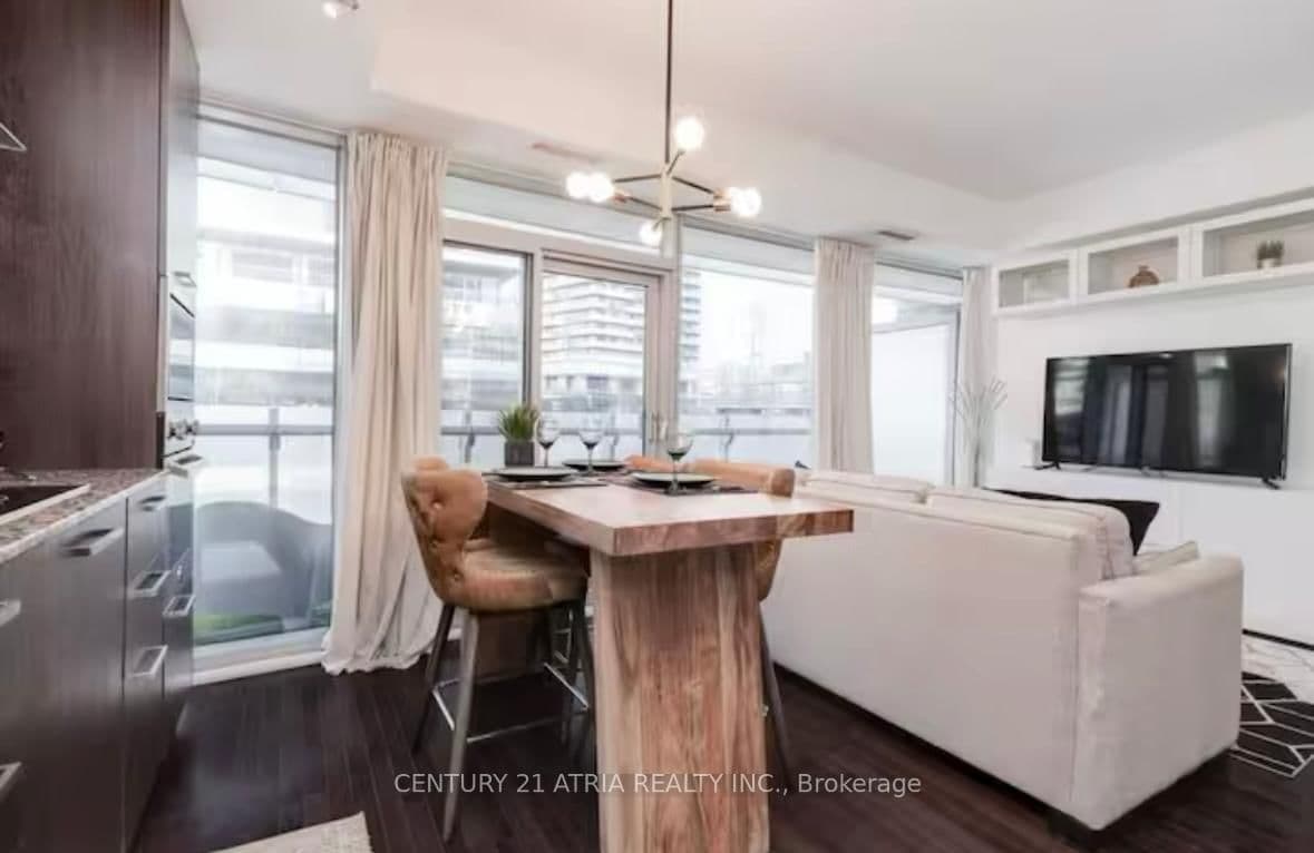 #512 - 14 York Street