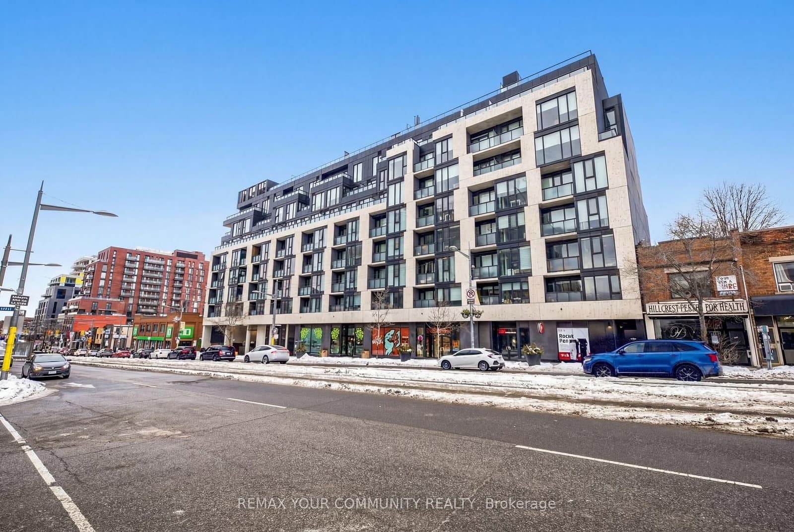 #515 - 840 St Clair Avenue W