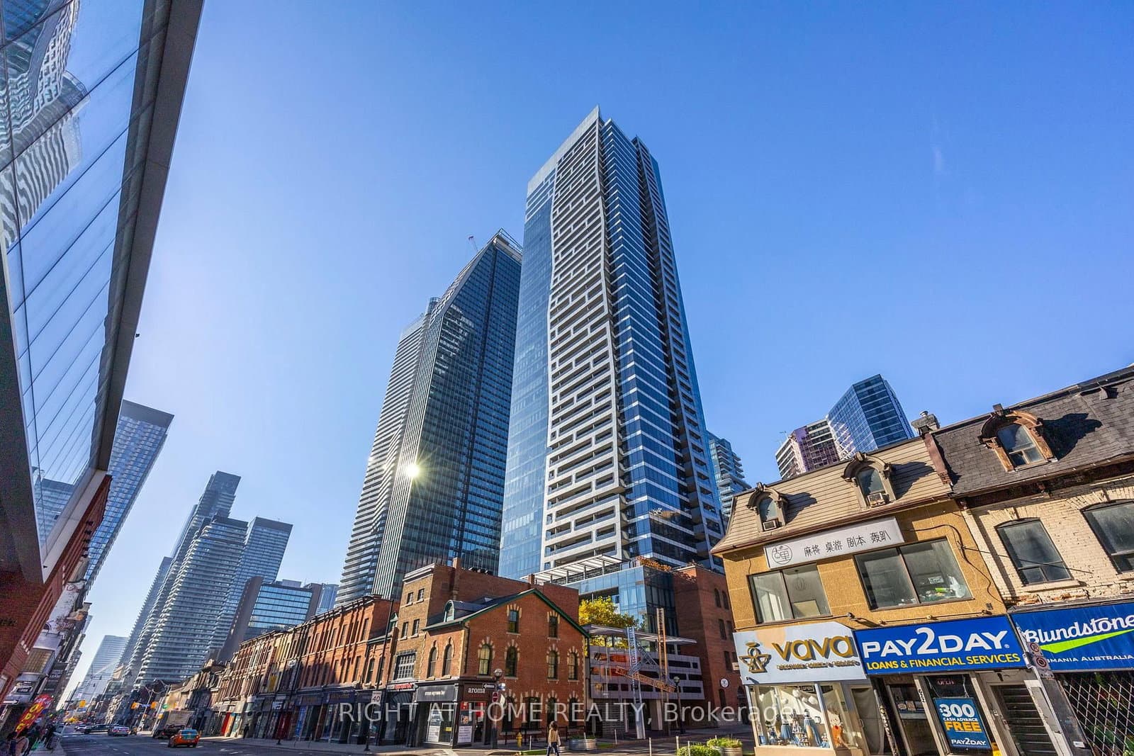 5 St. Joseph Street, Unit 3403