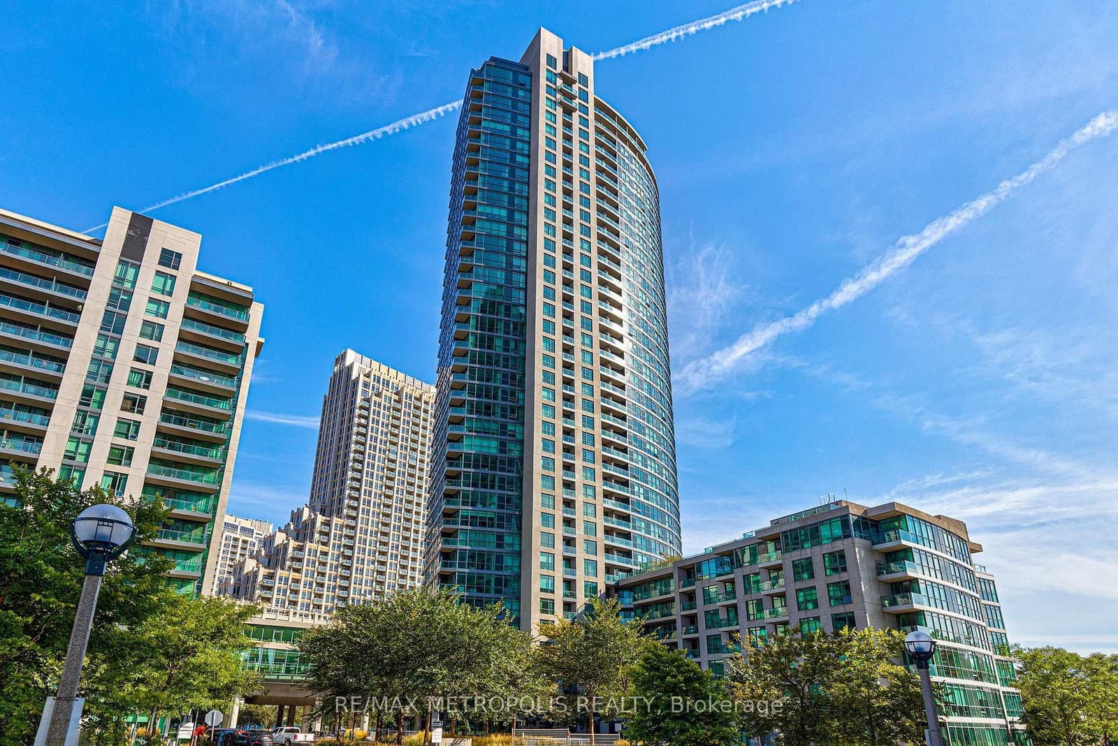 #208 - 215 Fort York Boulevard