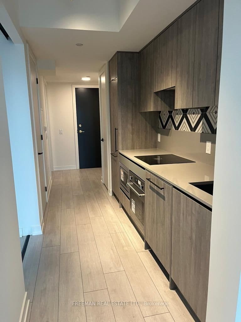 5 Lakeview Avenue, Unit 406