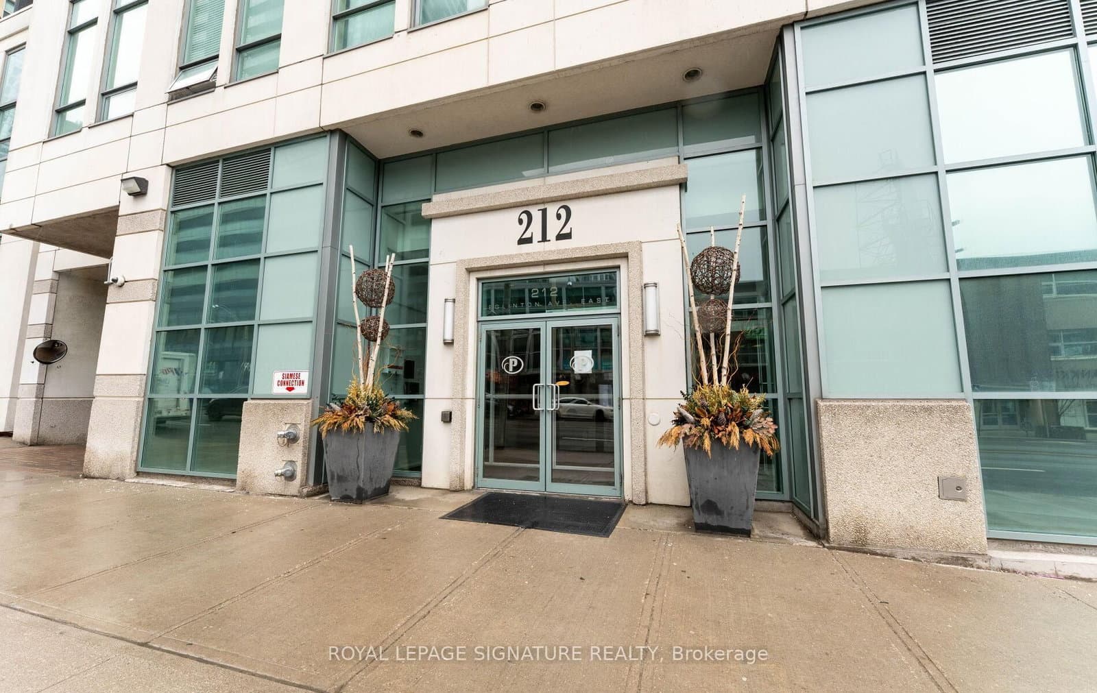 #1411 - 212 Eglinton Avenue E