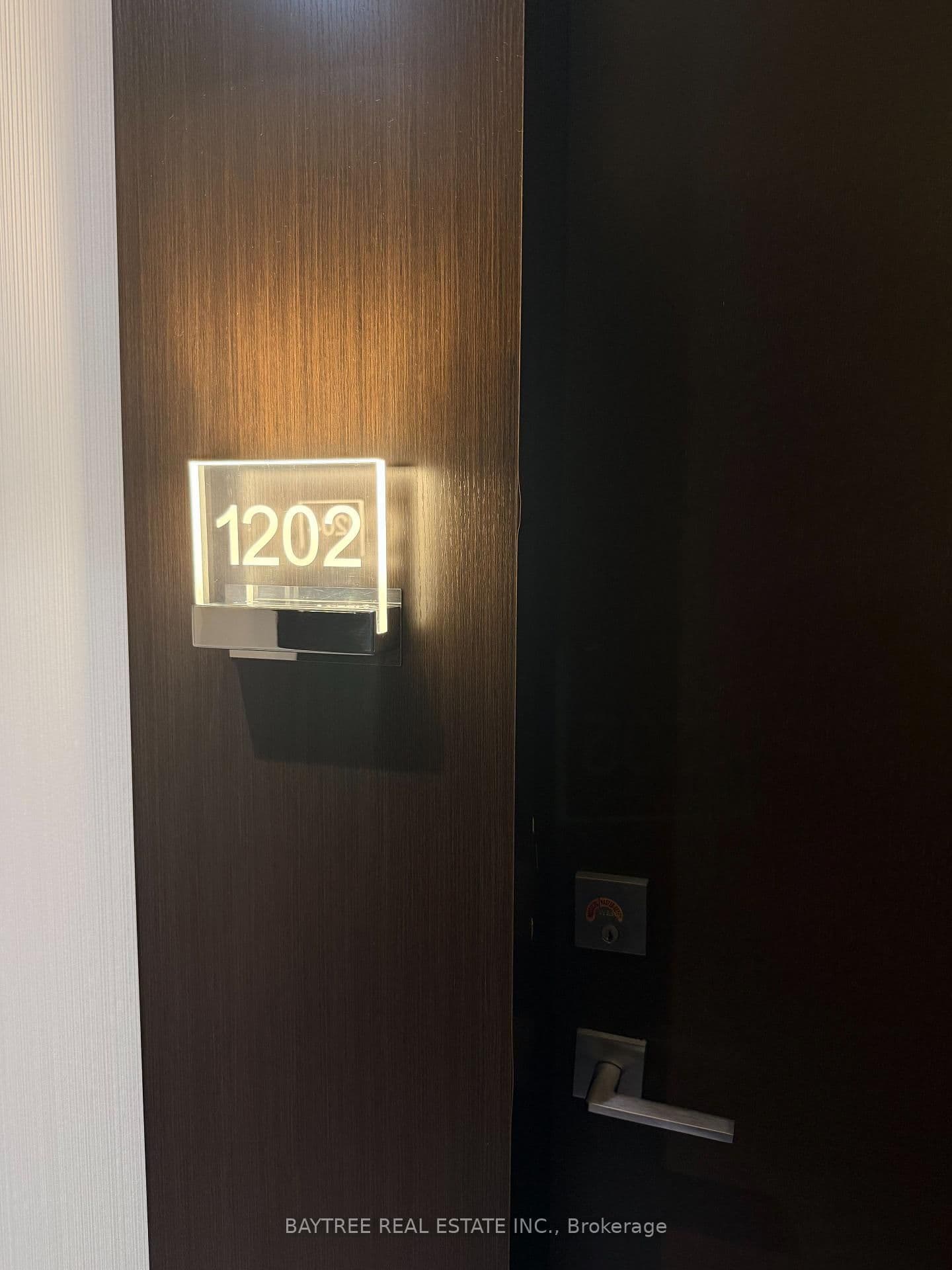 #1202 - 2221 Yonge Street