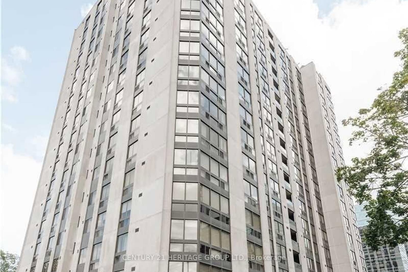#501 - 5 Kenneth Avenue