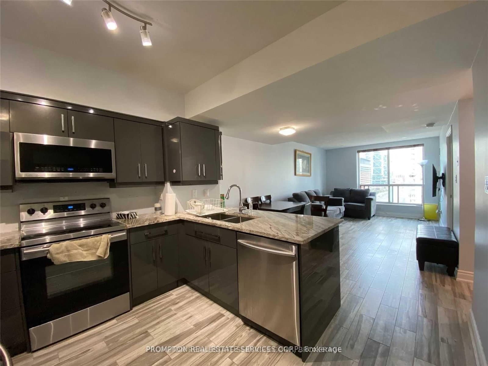 #1505 - 410 Queens Quay Way W