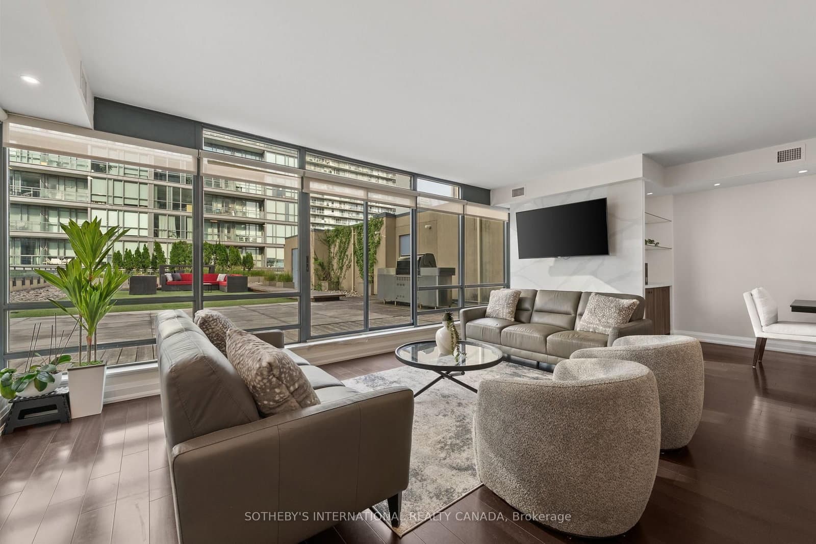 #1501 - 438 King Street W