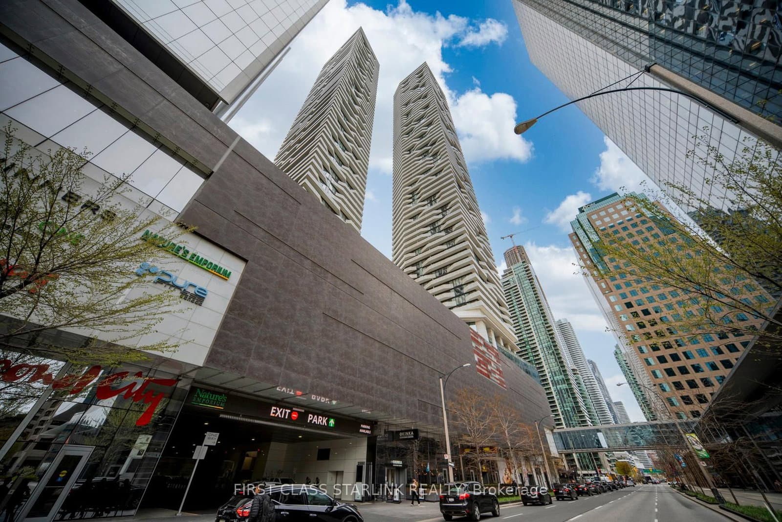 #2801 - 100 Harbour Street