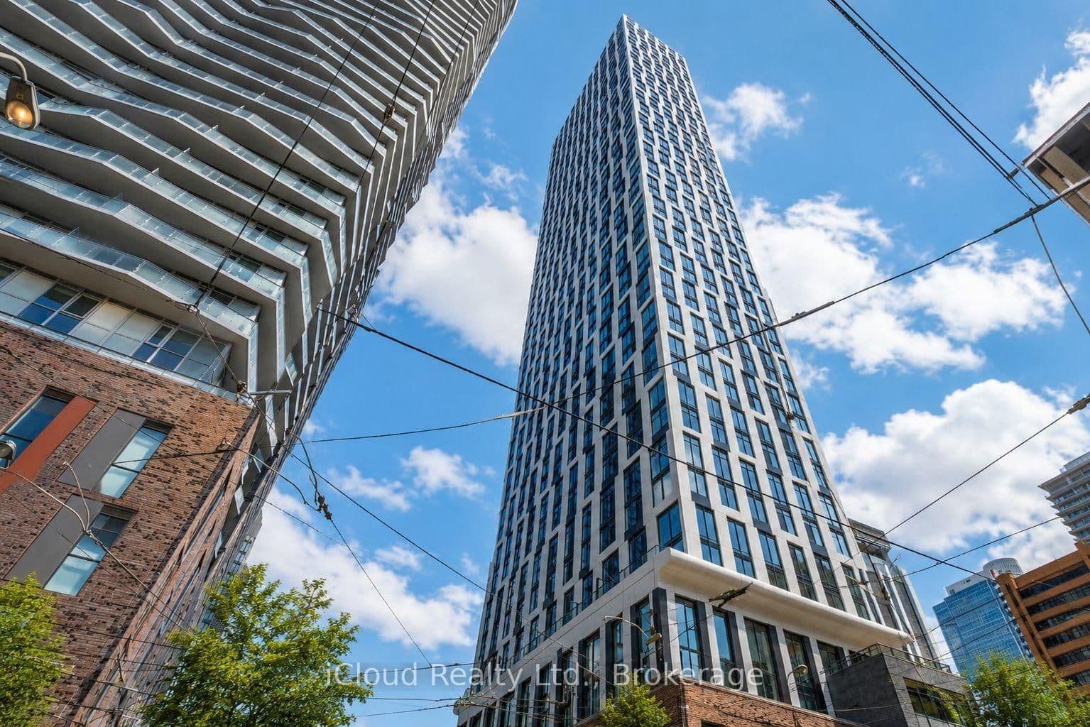 #4012 - 252 Church Street