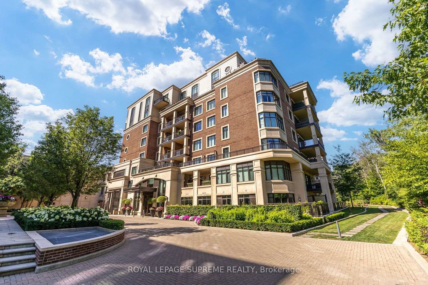 1900 Bayview Avenue, Unit 227