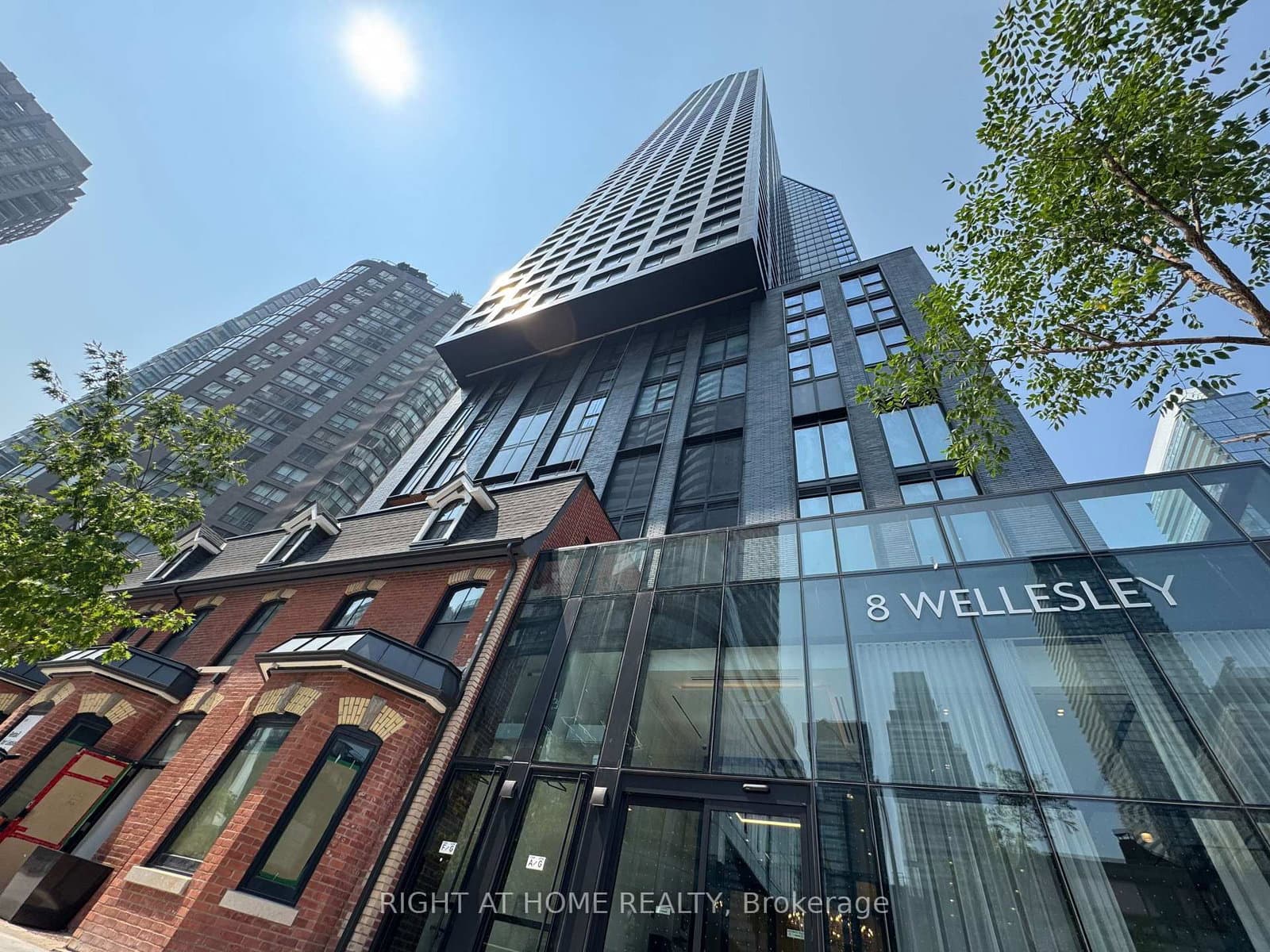 8 Wellesley Street W, Unit 5205
