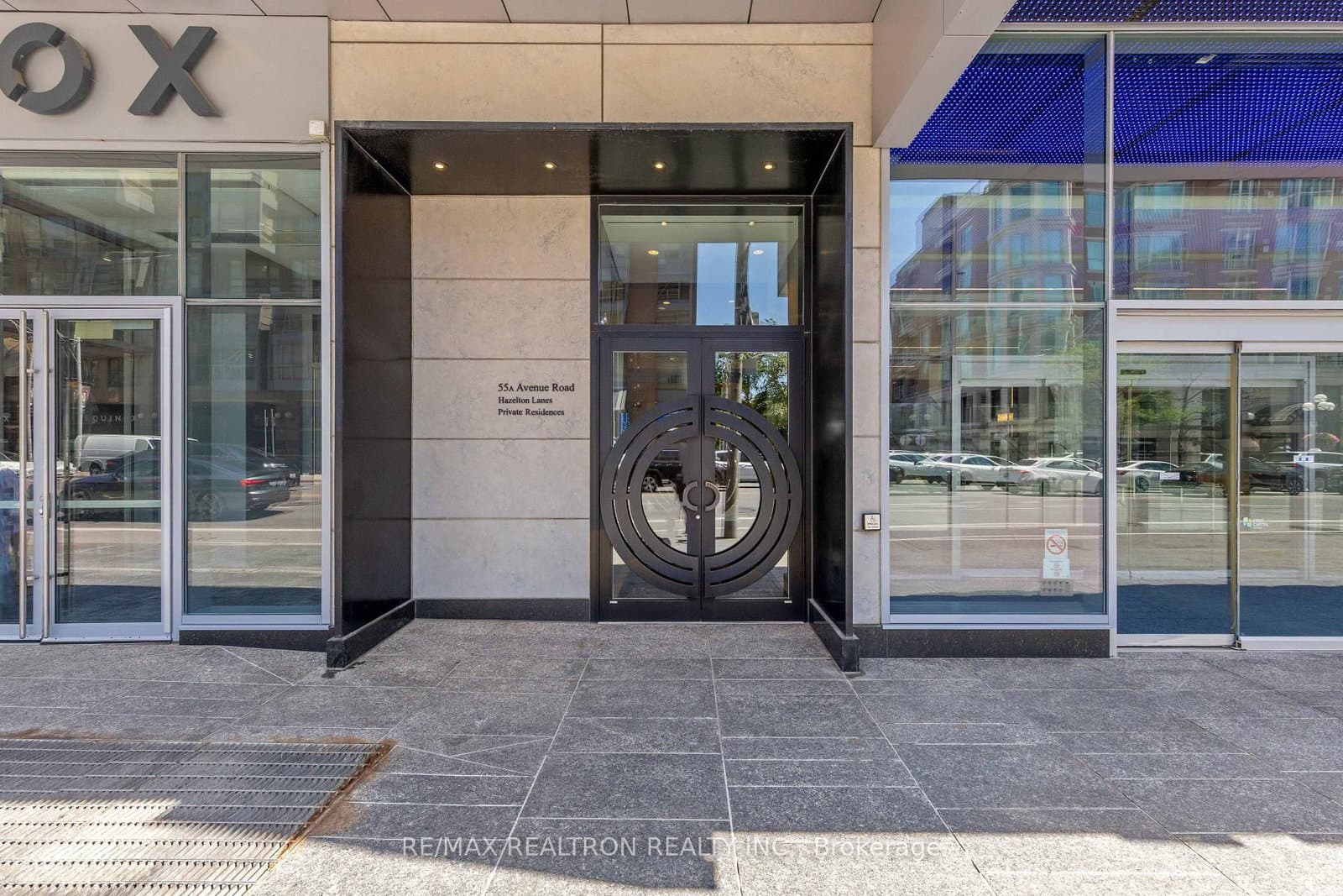 #412 - 55A Avenue Road