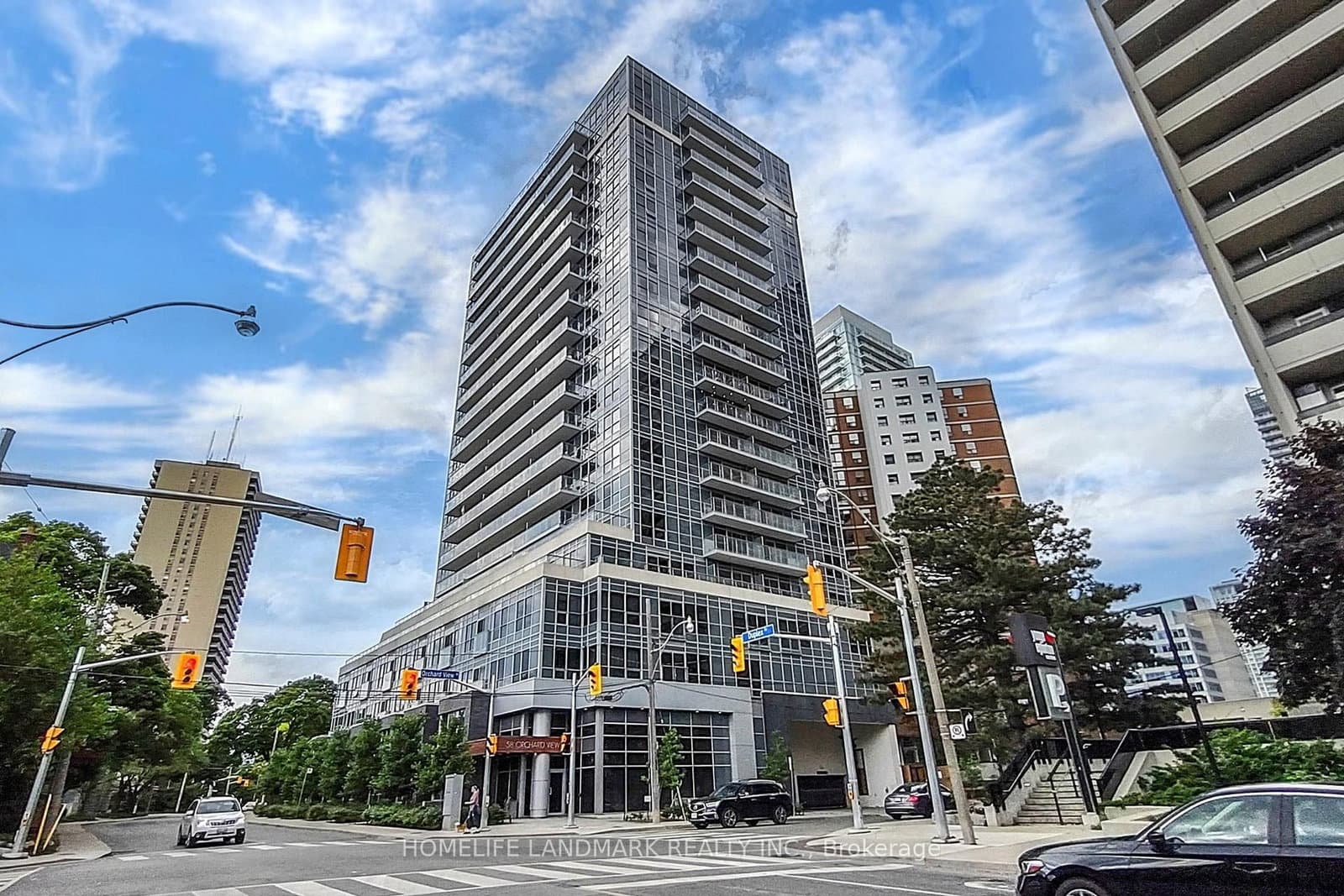 #505 - 58 Orchard View Boulevard