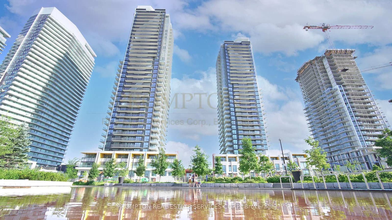 95 McMahon Drive, Unit 1109