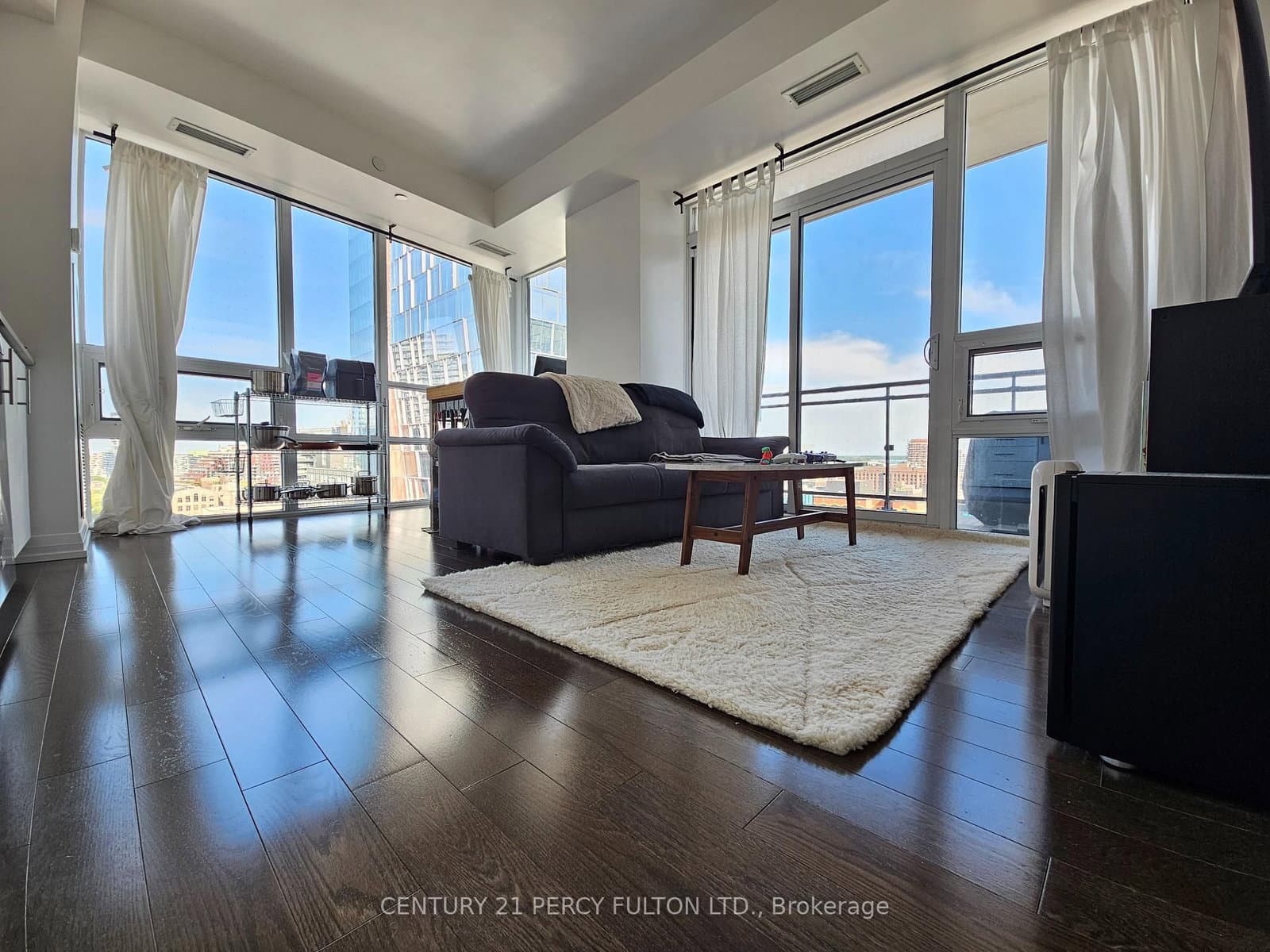 460 Adelaide Street E, Unit 1611