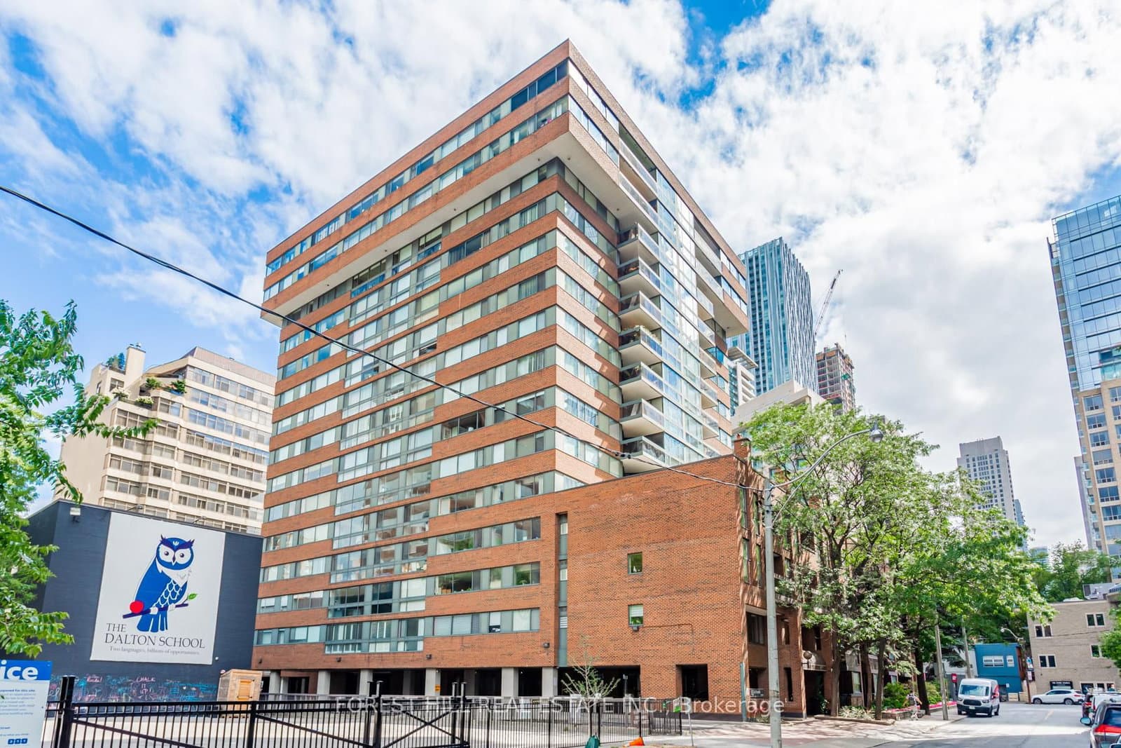 #PH01 - 15 Mcmurrich Street