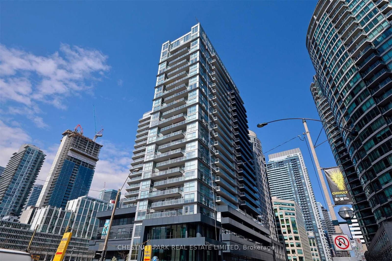 #1711 - 352 Front Street W