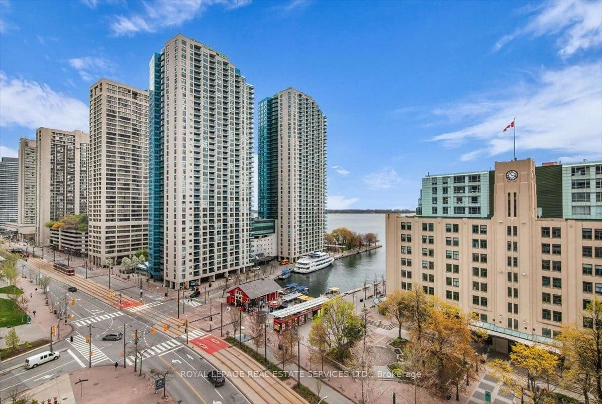 #1104 - 208 Queens Quay W