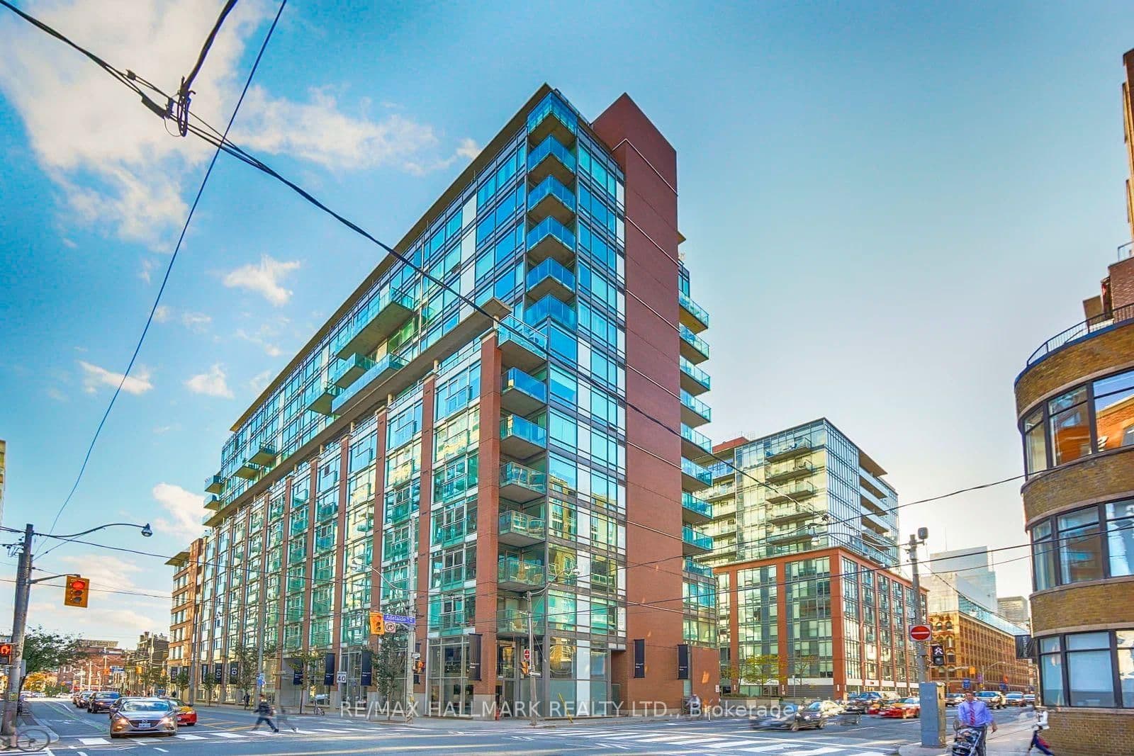 #728 - 333 Adelaide Street E