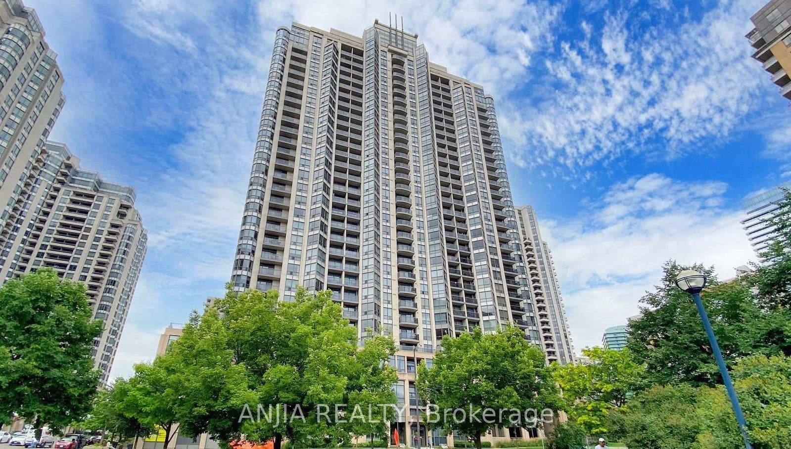 #1811 - 10 Northtown Way