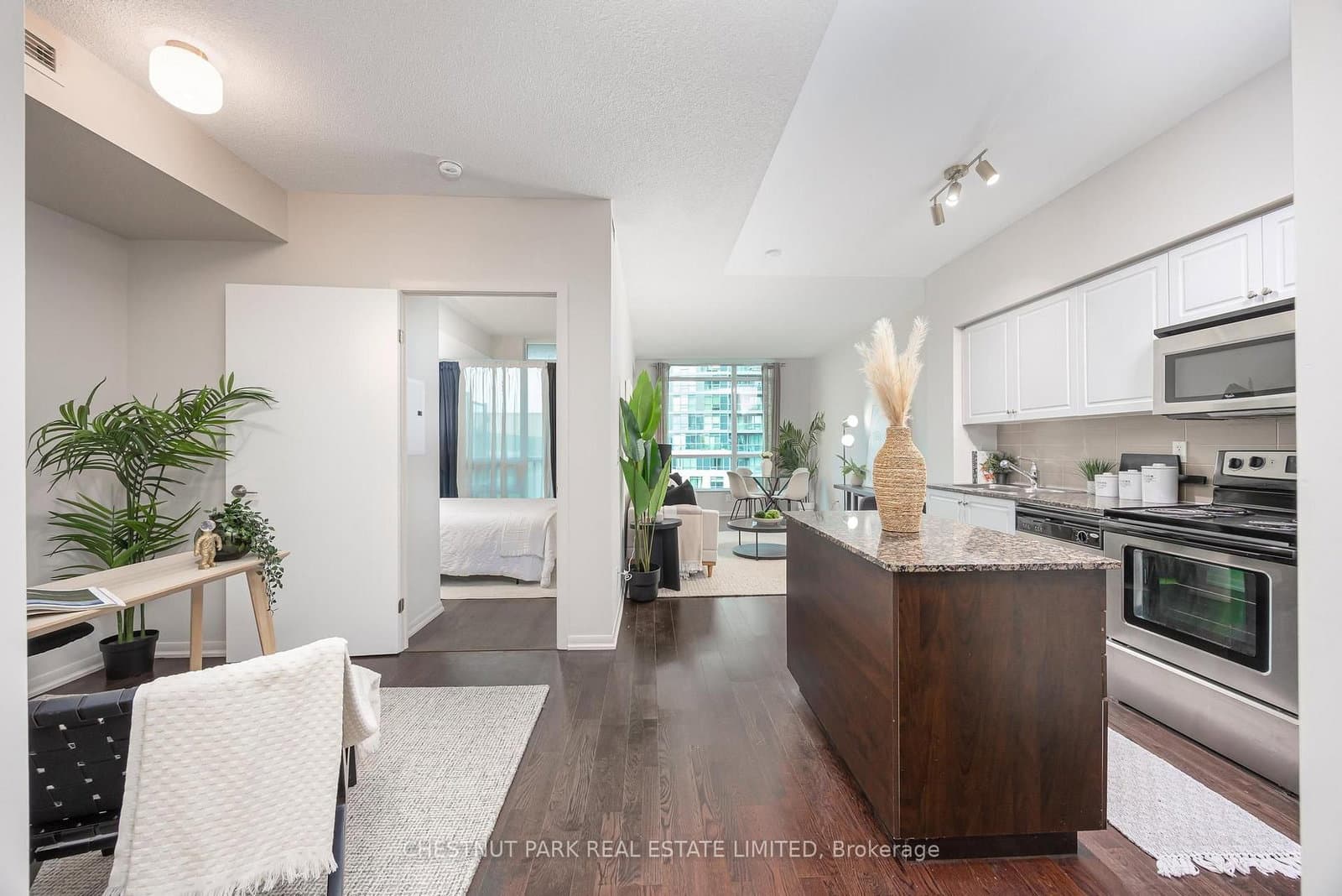 #808 - 215 Fort York Boulevard
