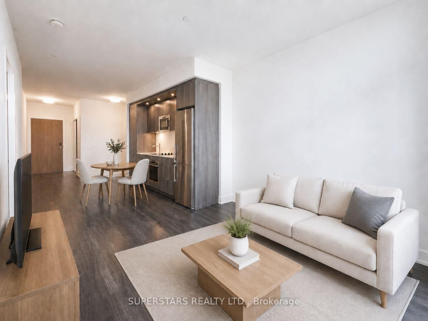 #645 - 20 Inn On The Park Drive