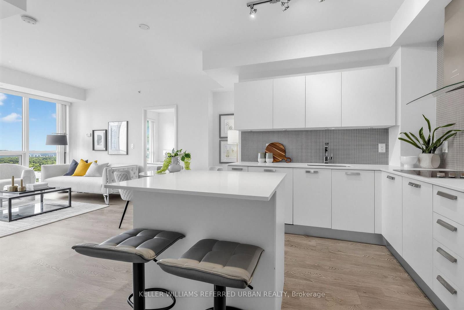 #2909 - 9 Bogert Avenue
