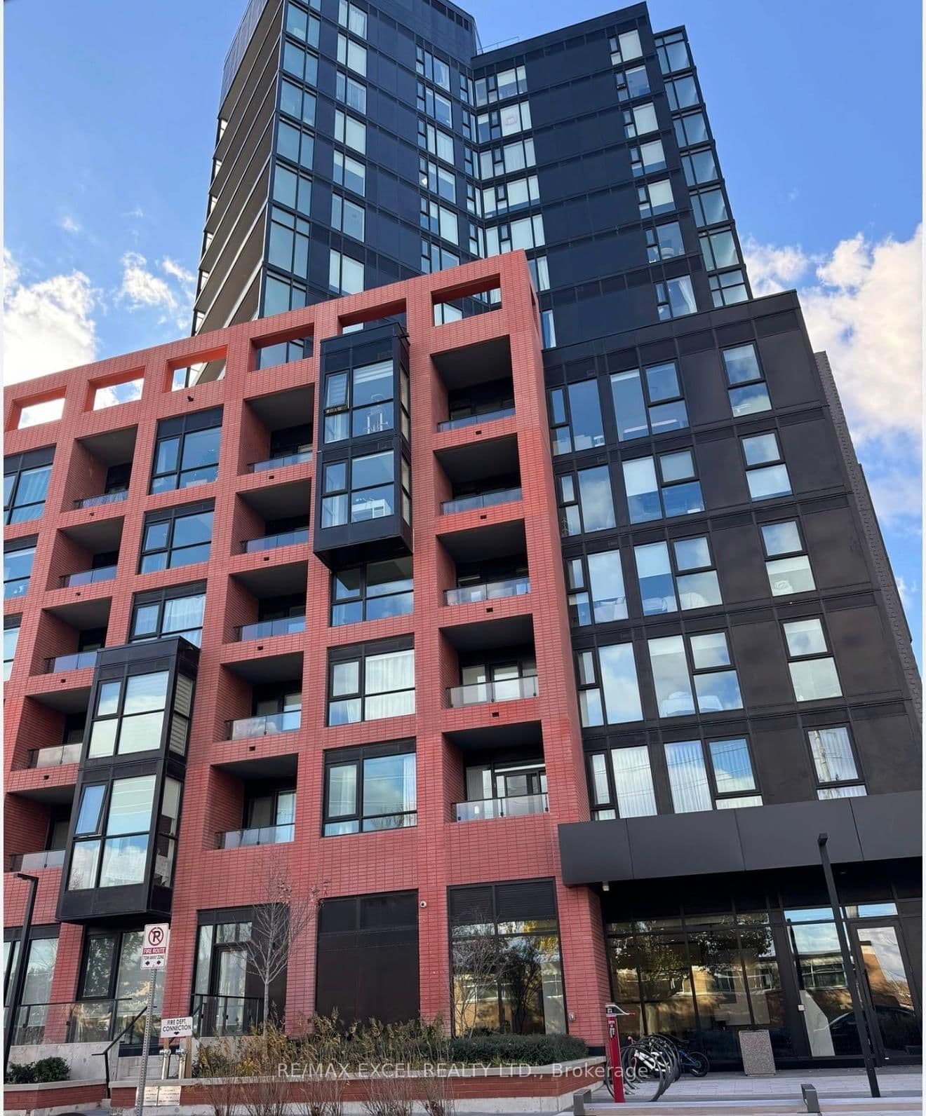 8 TIPPETT Road, Unit 422