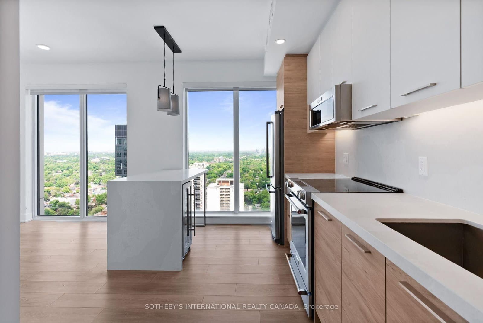 200 Redpath Avenue, Unit 3410