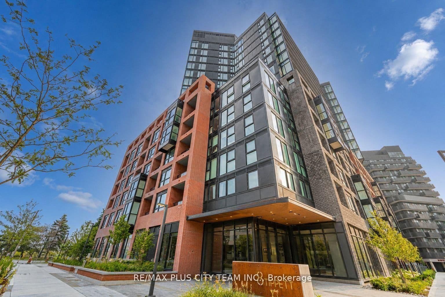 8 Tippett Road, Unit 105