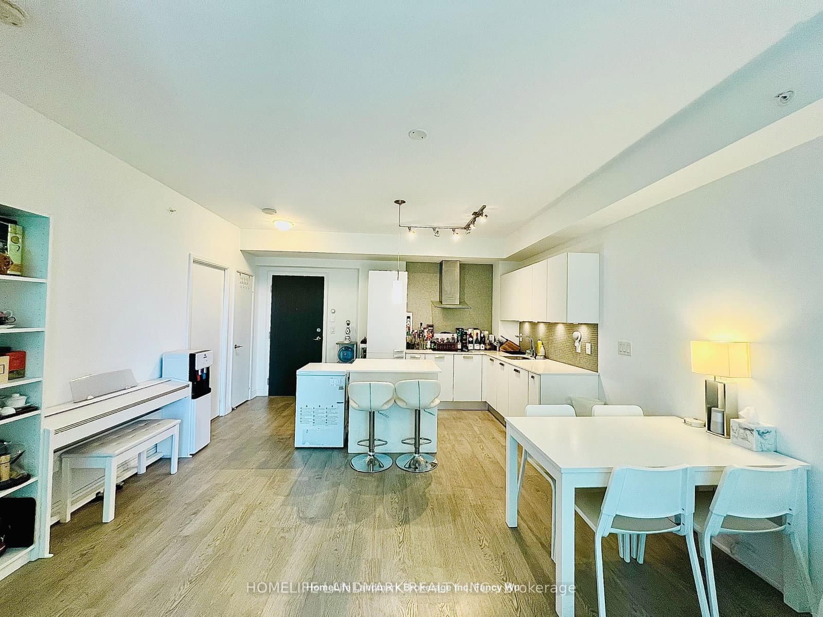 9 Bogert Avenue, Unit 1204