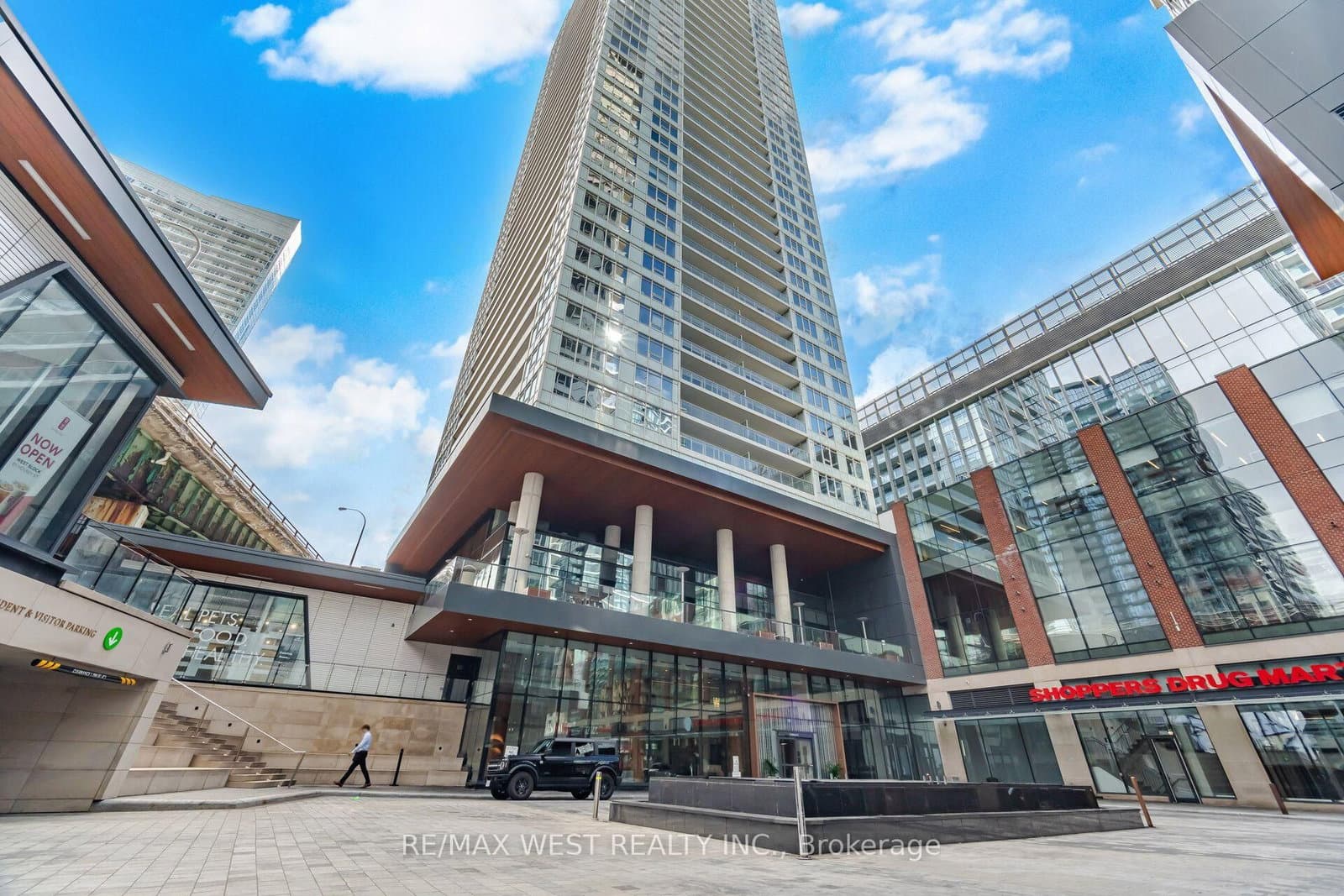 #1602 - 17 Bathurst Street