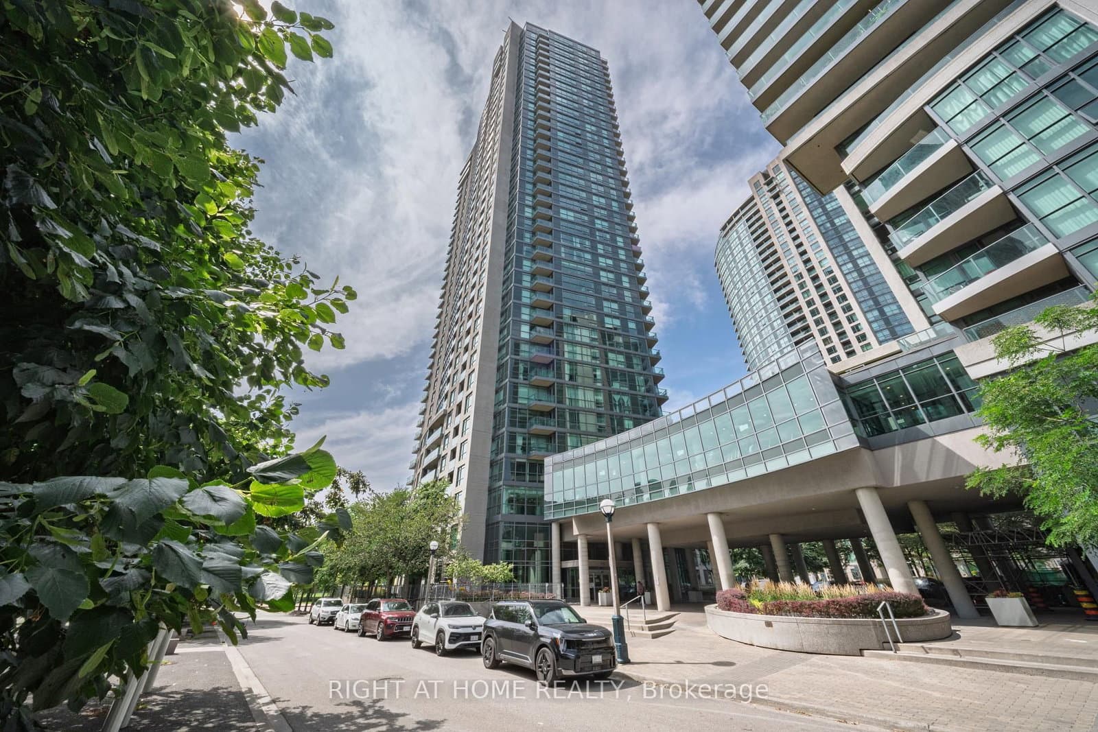 #1206 - 215 Fort York Boulevard