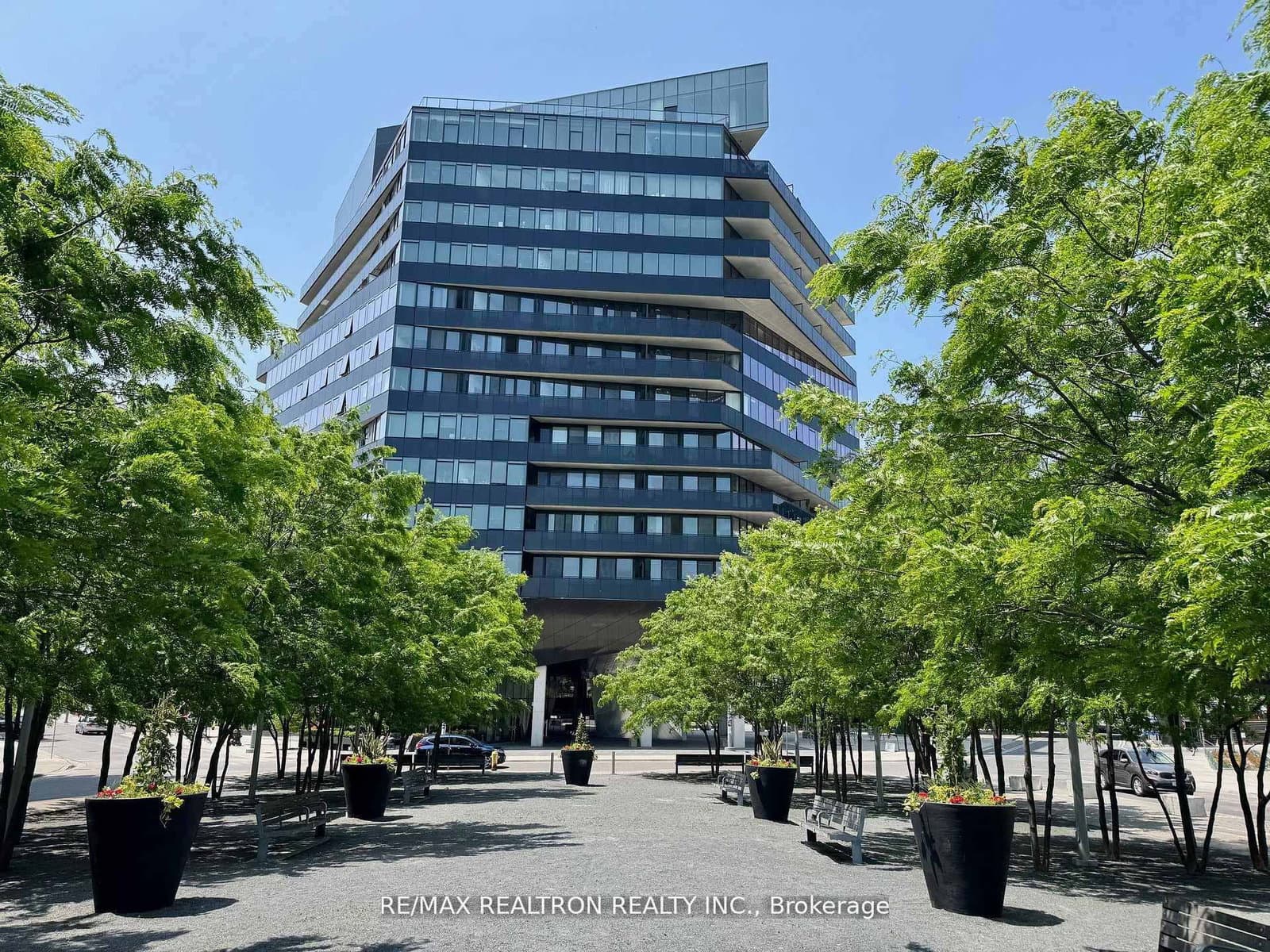 21 Lawren Harris Square, Unit 1101