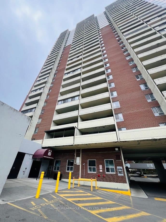 #1108 - 5 Massey Square