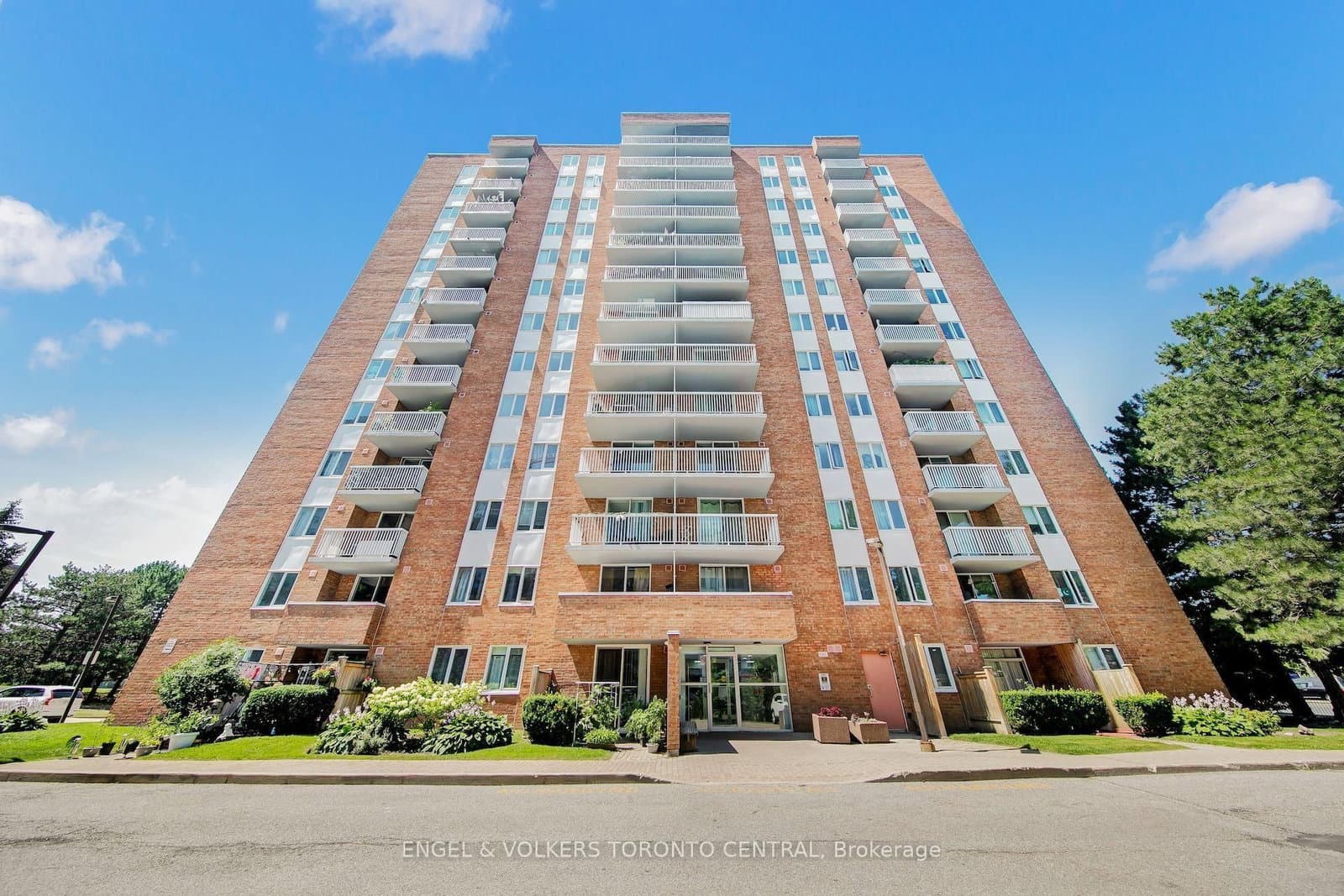#606 - 15 Sewells Road