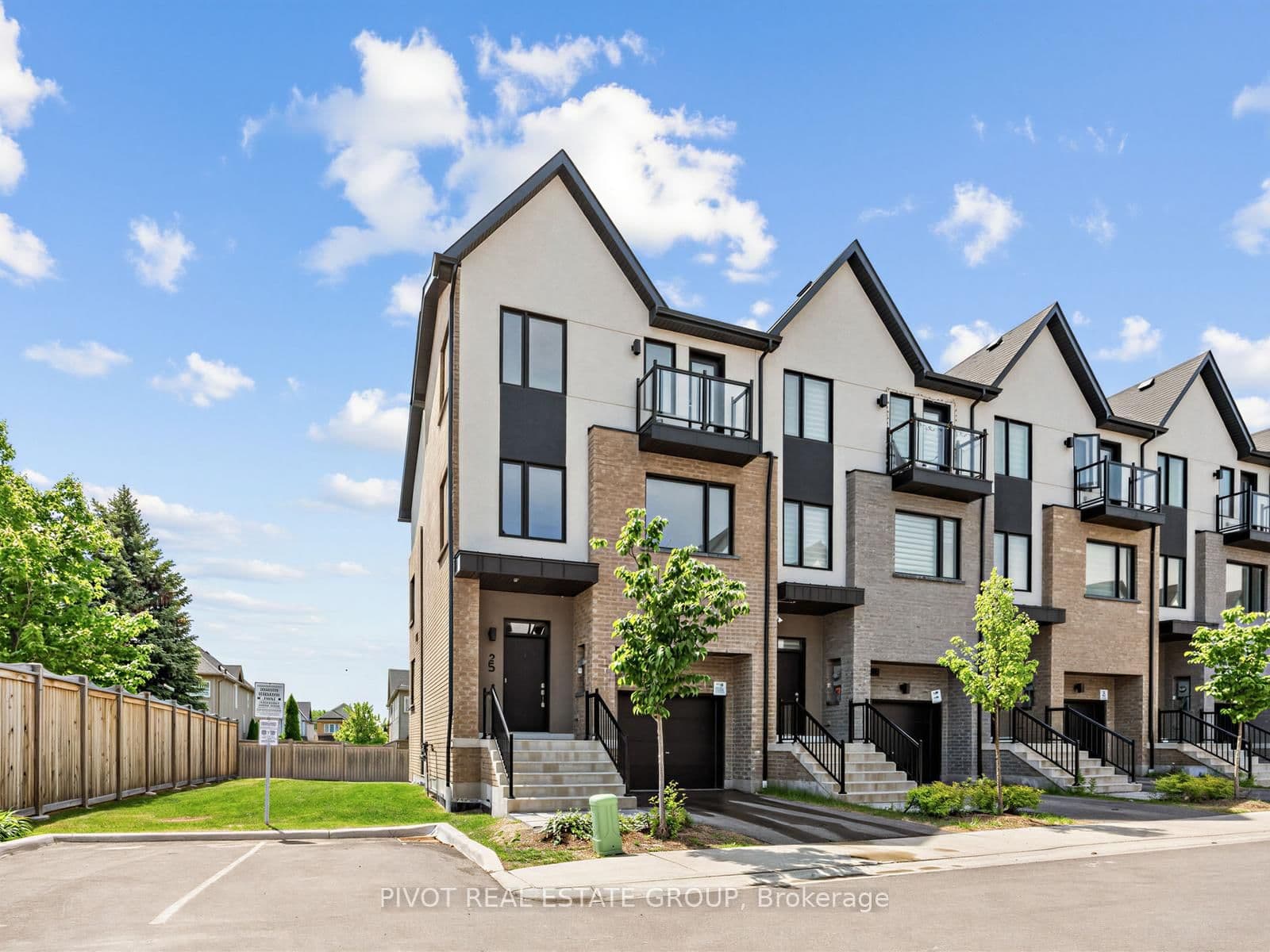 25 Lively Way