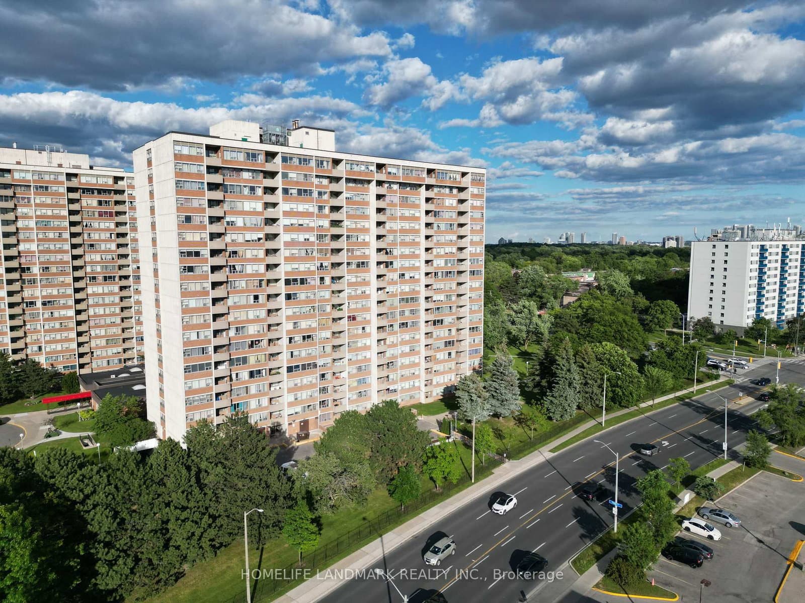 #PH12 - 25 Silver Springs Boulevard