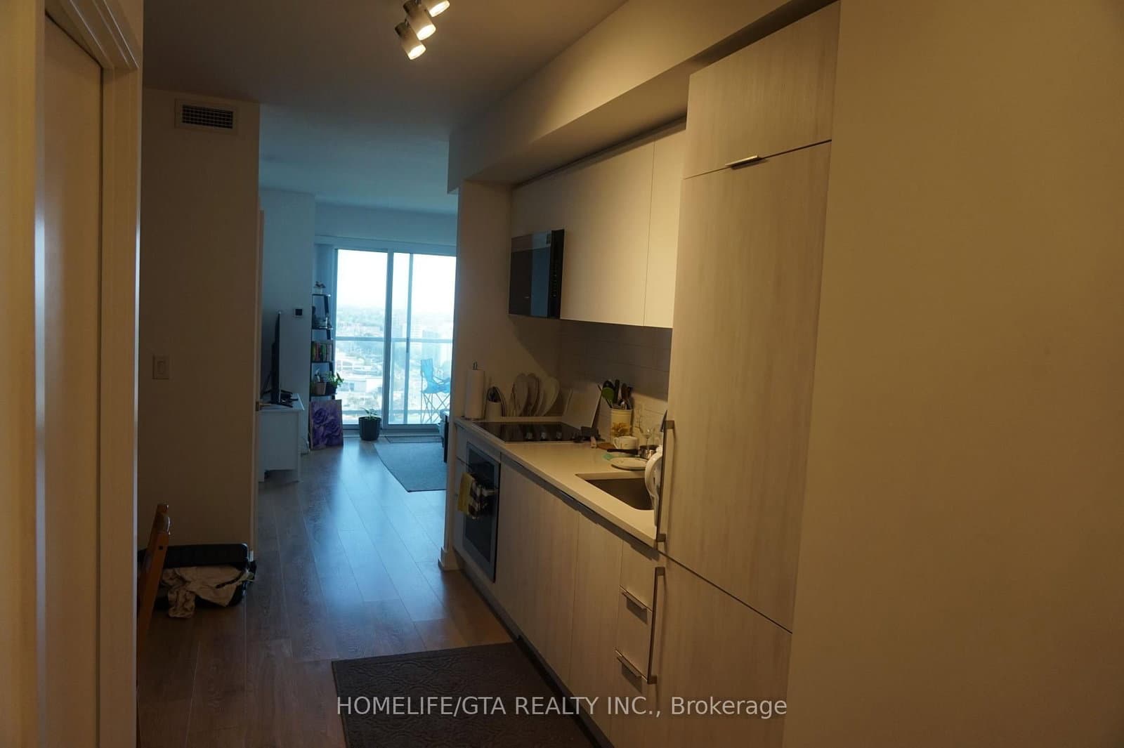 #2210 - 2033 Kennedy Road