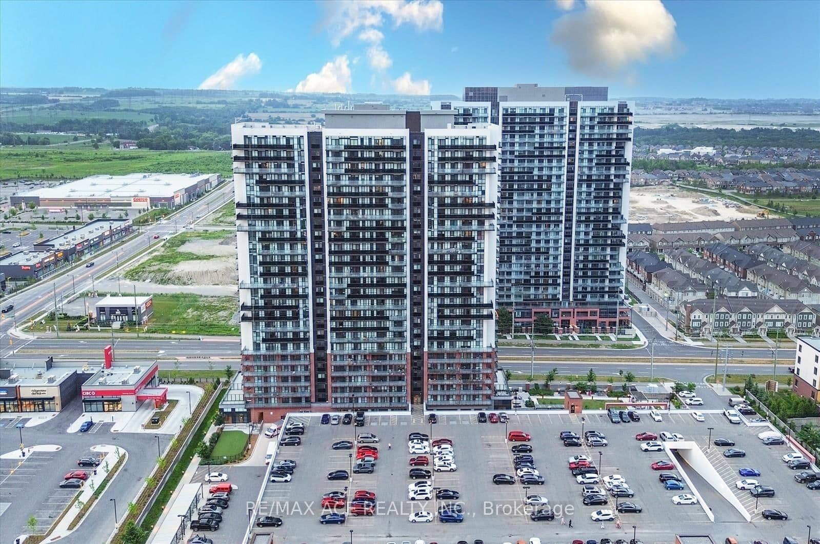 2550 Simcoe Street N, Unit 809