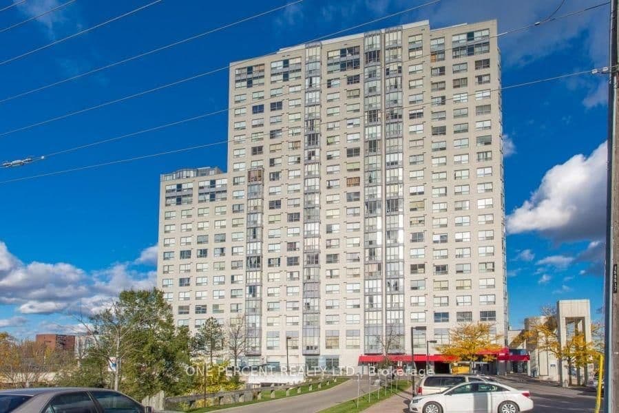 #402 - 2550 Lawrence Avenue E