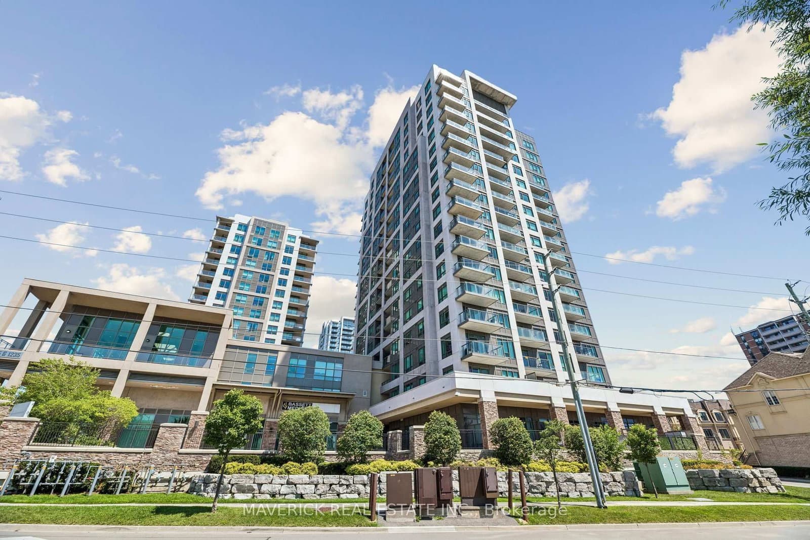 #706 - 1215 Bayly Street