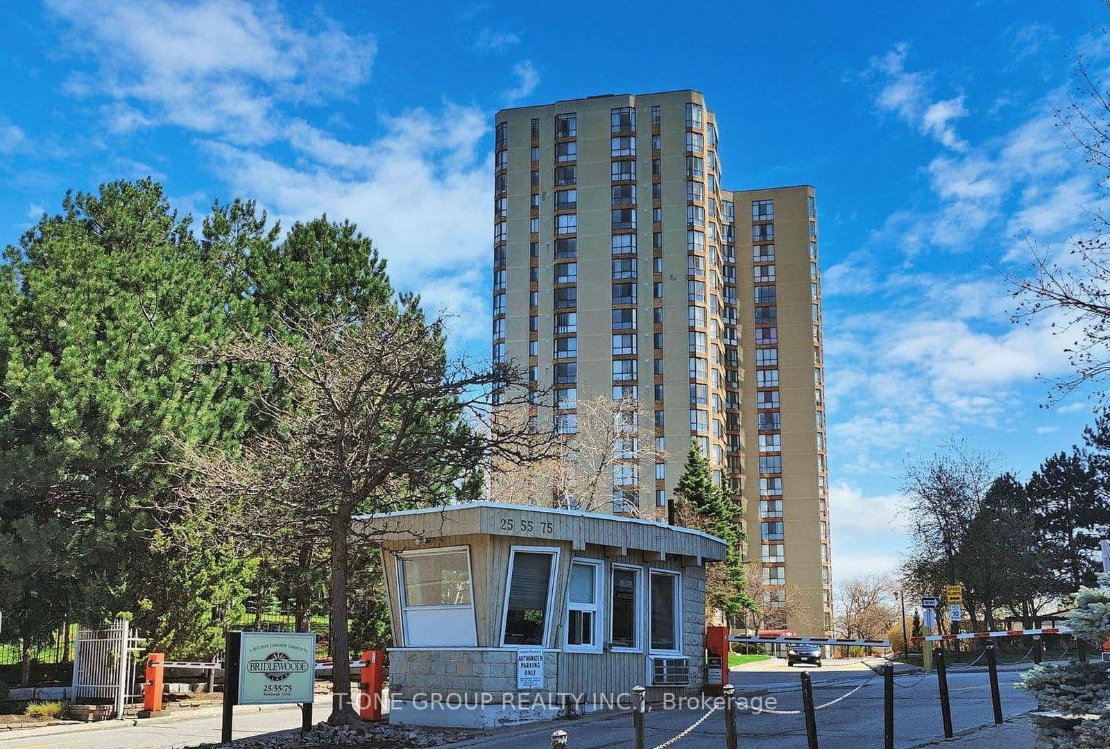 #341 - 25 Bamburgh Circle