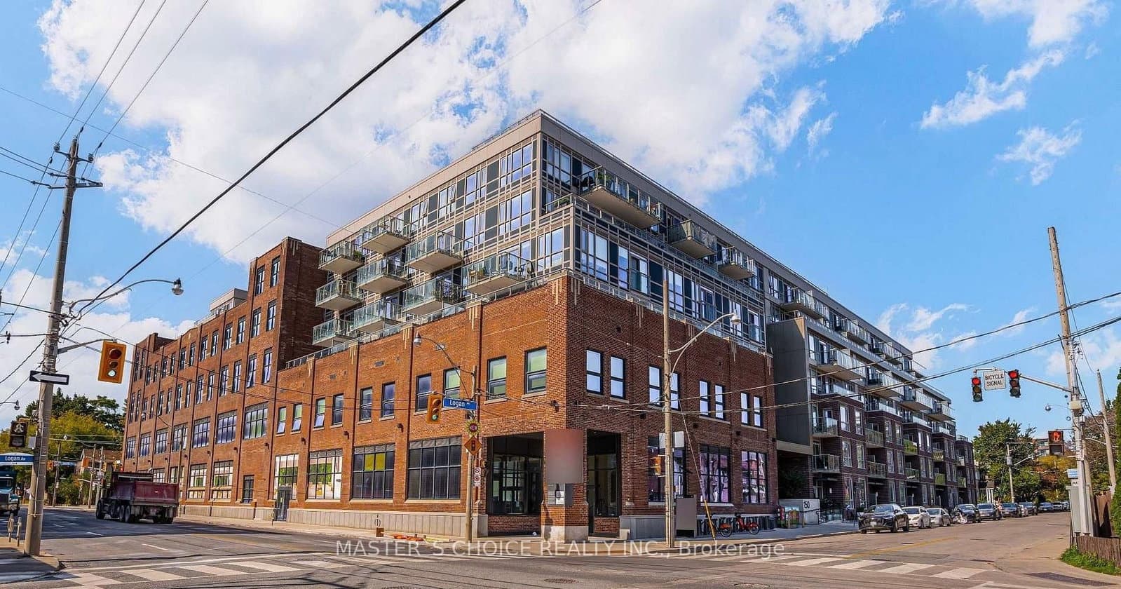 150 logan Avenue, Unit 323