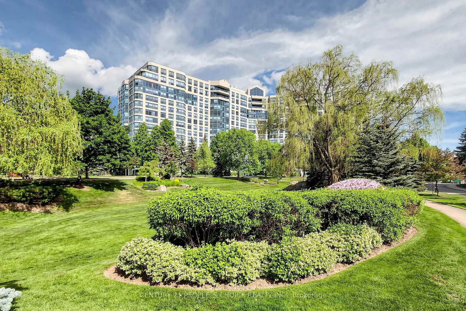 ##413 - 7805 Bayview Avenue