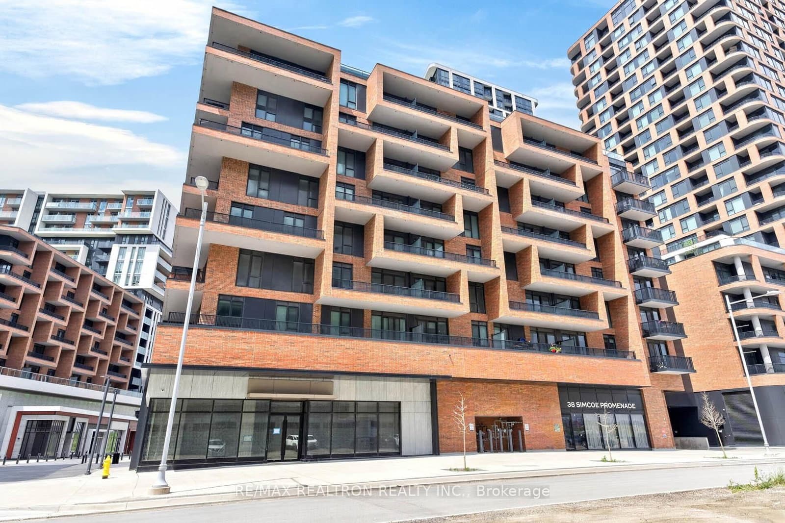 38 Simcoe Promenade, Unit C909